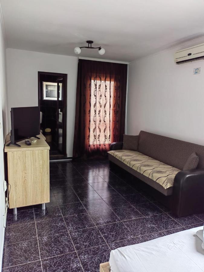 Casa Alexandru Hotel 2 Mai Ngoại thất bức ảnh