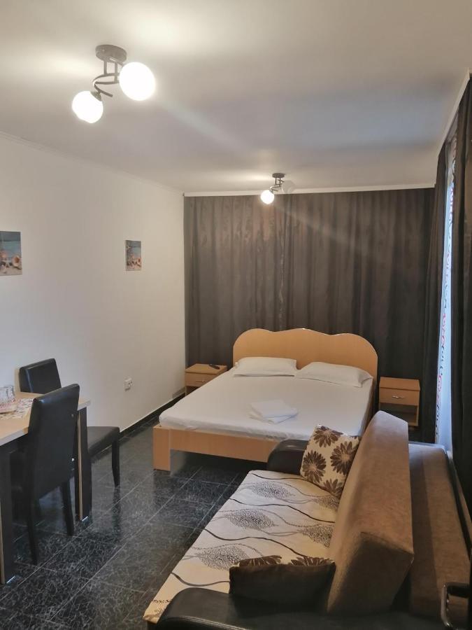 Casa Alexandru Hotel 2 Mai Ngoại thất bức ảnh